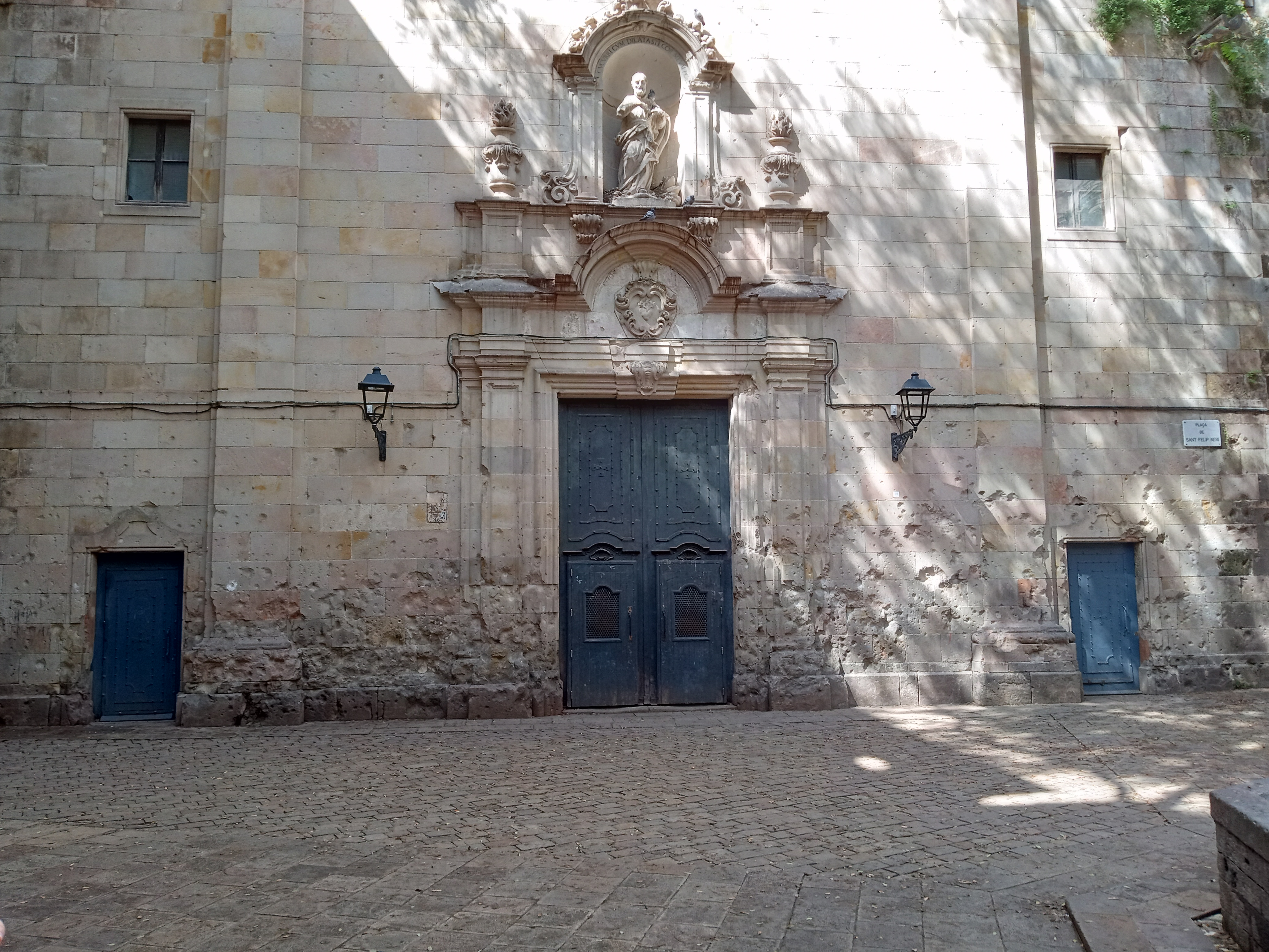 Plaça de Sant Felip Neri